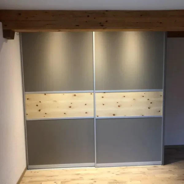 Schiebtürschrank Arve - Möbel Ryter